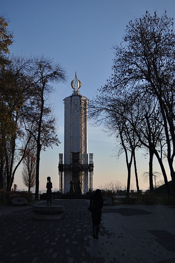 памятник Голодомору, Киев